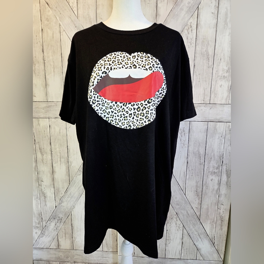 Black Graphic Tee with Leopard Lips XXL - Picture 1 of 5